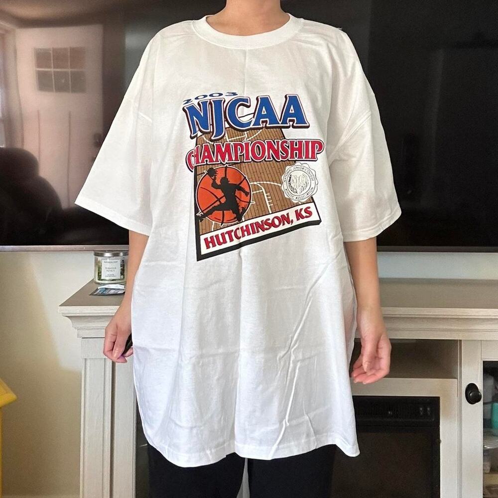 Vintage Ncaa Basketball Shirt